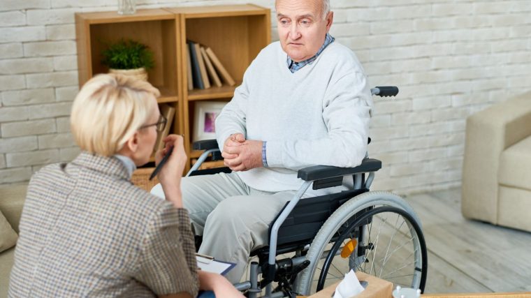 découvrez comment le mandat de protection pour seniors permet d’anticiper la gestion de vos biens et de votre personne en cas de perte d’autonomie. protégez vos intérêts et choisissez la personne de confiance qui veillera sur vous.