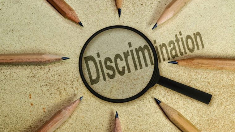 découvrez tout sur la discrimination à l'embauche : définition, exemples, lois en vigueur et conseils pour prévenir et lutter contre les inégalités lors du recrutement en entreprise.