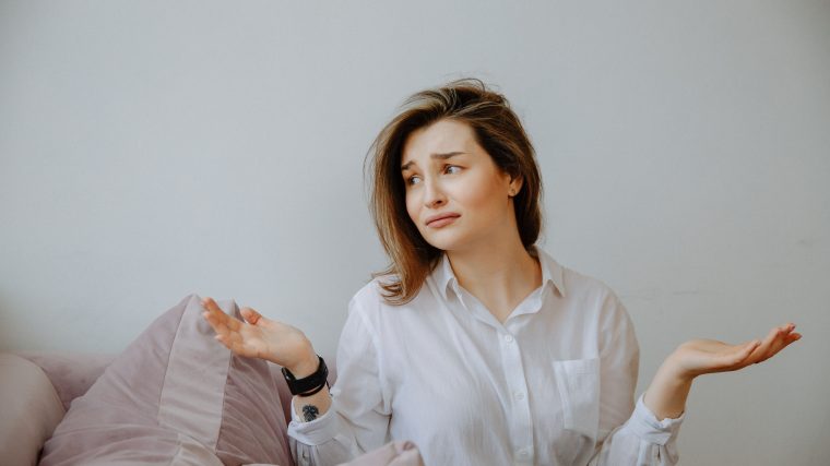 découvrez les démarches essentielles pour les propriétaires lors du départ du domicile, incluant les démarches administratives et conseils pratiques pour une transition sereine.